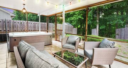 Beautiful 3bd/2ba peaceful home in Lawrenceville with Gym, Office, and Jacuzzi