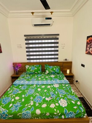 2 bedrooms, iron/ironing board, free WiFi, bed sheets