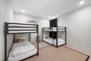 Desk, iron/ironing board, travel cot, WiFi