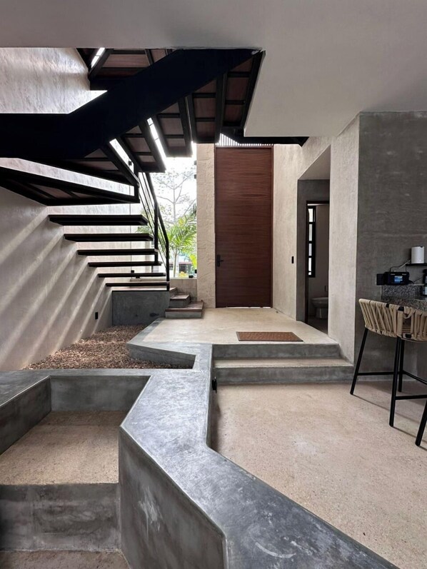 Susur tangan di tangga