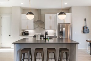 Fridge, coffee/tea maker, cookware/dishes/utensils - 21 Bed Near Downtown Rooftop & Pool Table (Nashville)