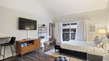 Desk, iron/ironing board, free WiFi, bed sheets