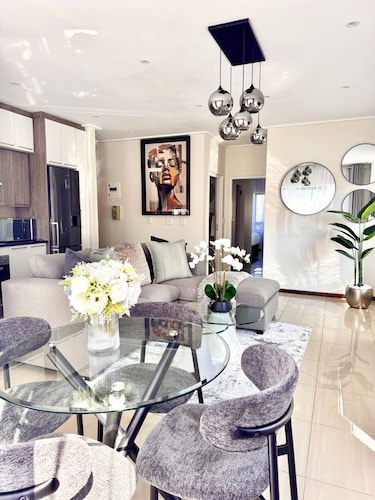 Cozy 2 Bed in Stunning Golf Estate