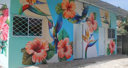 Charming Santa Marta VillaâWalk to Beach, 5 Min to Airport, Ideal for Travellers