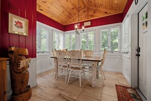 Dining - Lake View Lodge (Lake Lure)