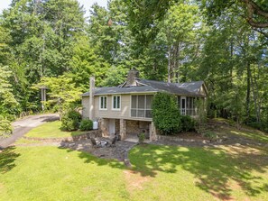 Exterior - Lake View Lodge (Lake Lure)