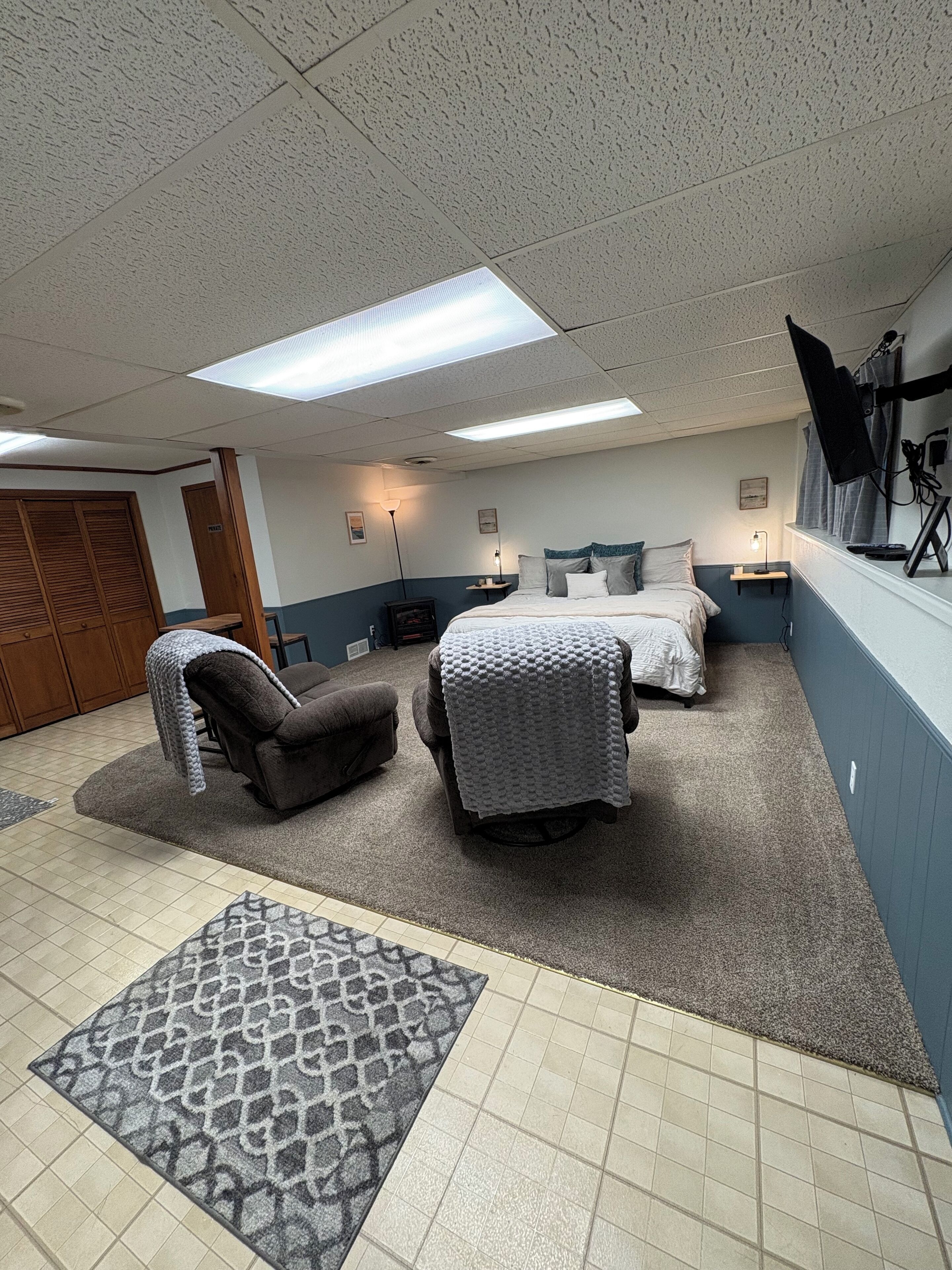 1 bedroom, iron/ironing board, WiFi, bed sheets