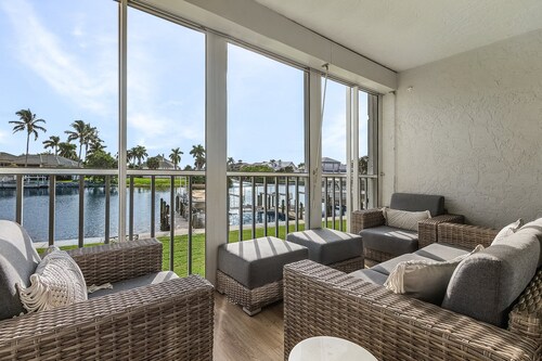 New Listing Discount! Beach Walk - Directly across the street from Vanderbilt Beach!