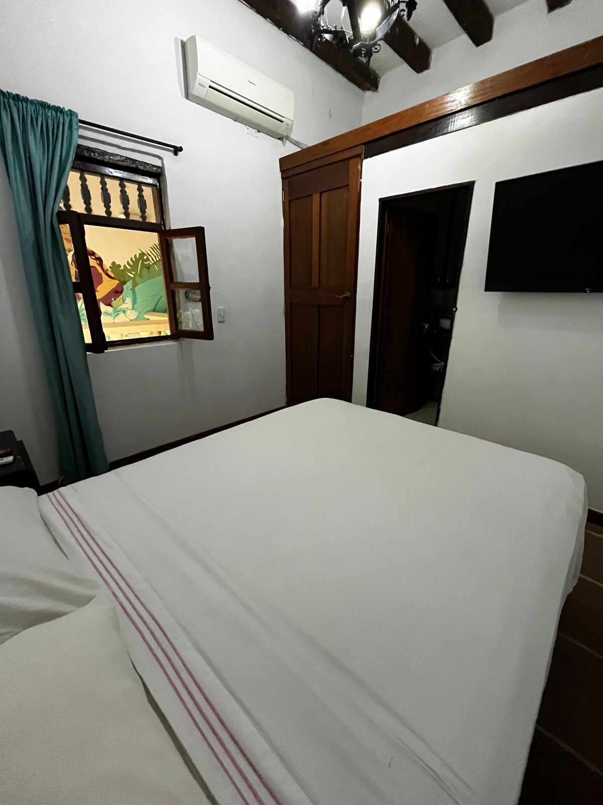 Grand Room | Bathroom