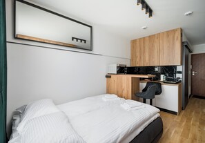 مكواة/لوح كي وواي فاي وملاءات أسرّة