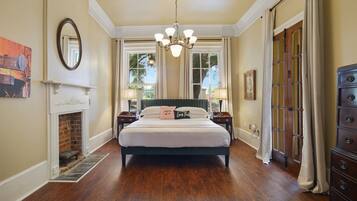 3 bedrooms, iron/ironing board, travel crib, free WiFi