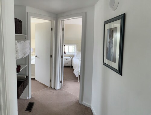 CURRENTLY UNAVAILABLE - DONT BOOK