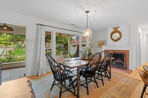 Dining - Wilson Ranch- Charming 1/2 acre, 3 bedroom in coastal Old Carlsbad. (Carlsbad)