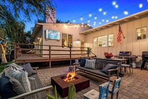 Terrace/patio - Wilson Ranch- Charming 1/2 acre, 3 bedroom in coastal Old Carlsbad. (Carlsbad)