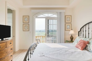 House (6 Bedrooms) | Interior