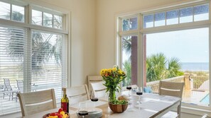 Interior - 11 Singleton Beach by Avantstay Oceanfront Retreat w/ Private Pool + Boardwalk Near Hilton Head Hotspots (Hilton Head Island)