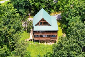 House (4 Bedrooms) | Front of property