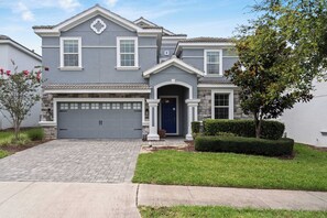 House (Multiple Bedrooms) | Interior - Stinger Luxe Retreat by Avantstay 8BR Luxury Villa Near Disney w/ Pool & Game Room (Davenport)