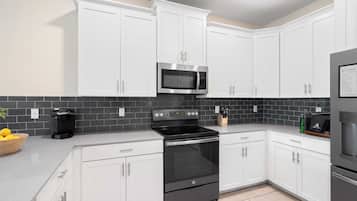 Casa (Multiple Bedrooms) | Interior