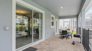 Casa (Multiple Bedrooms) | Interior