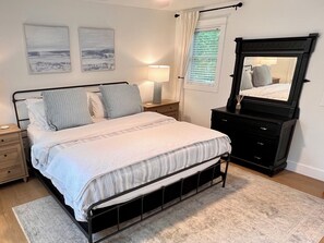 3 bedrooms, iron/ironing board, travel cot, free WiFi