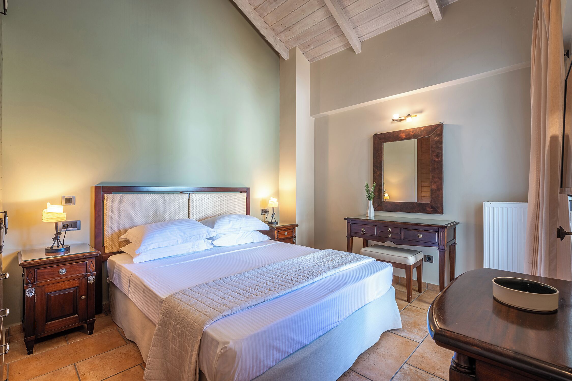 1 soverom, strykejern/-brett, wi-fi (inkludert) og sengetøy