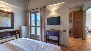 1 habitación, tabla de planchar con plancha, wifi gratis y ropa de cama