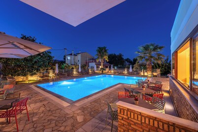 NEFELI – KYVELI loft apartments (47m²for 2-5 people)