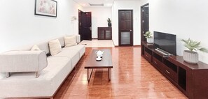 In-room safe, desk, laptop workspace, iron/ironing board