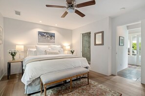 3 bedrooms, desk, iron/ironing board, free WiFi - Premium Shoreline Location with Pool Mere Steps From the Beach! (Santa Barbara)