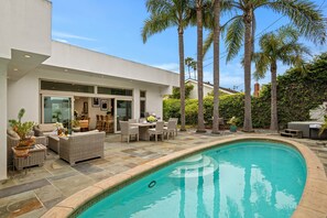 Pool - Premium Shoreline Location with Pool Mere Steps From the Beach! (Santa Barbara)