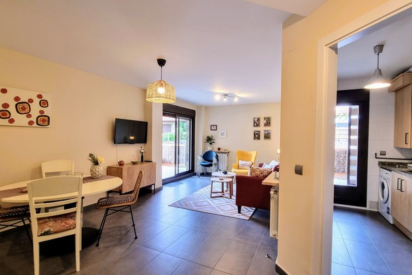 Kitchen or kitchenette,Living room,Dining area