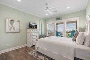 4 bedrooms, iron/ironing board, free WiFi, bed sheets