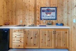 Fridge, microwave, oven, stovetop - Abode at American Flag, private hot tub, sauna, panoramic views (Park City)