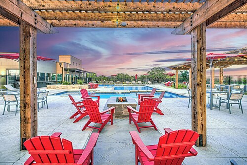 Modern Escape: Brand New & Resort-Style Amenities like Pool and Golf Sim