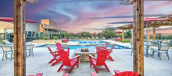 Modern Escape: Brand New & Resort-Style Amenities like Pool and Golf Sim