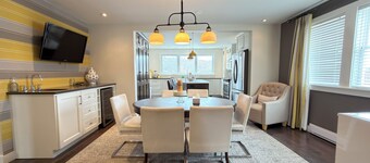 A taste of luxury & exclusivity | Free Parking