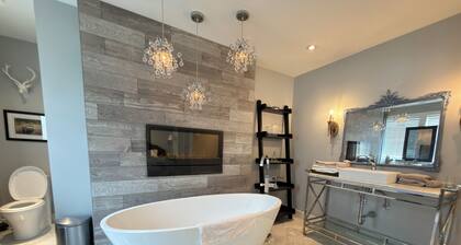A taste of luxury & exclusivity | Free Parking