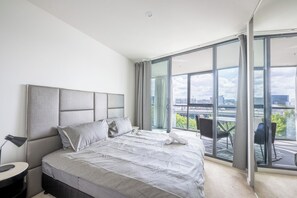 2 quartos, ferros/tábuas de passar roupa, Wi-Fi, roupa de cama