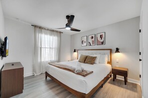 3 chambres, fer et planche à repasser, Wi-Fi, draps fournis