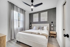 3 bedrooms, iron/ironing board, WiFi, bed sheets