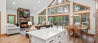 Rogers' Retreat - On The Eagle River Chain With Boat Rental