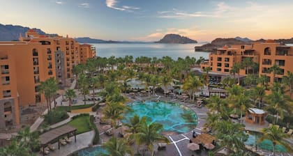 Bay front 1-bedroom resort suite at the Villa del Palmar, Loreto in Baja