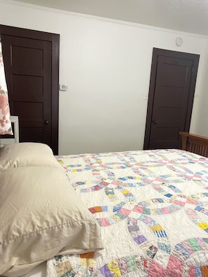 1 bedroom, WiFi, bed sheets