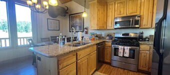 Snowy Pines Ski Ranch | At Brianhead 3bdrm/3bath