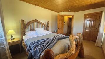 3 slaapkamers, een strijkplank/strijkijzer, gratis wifi, beddengoed