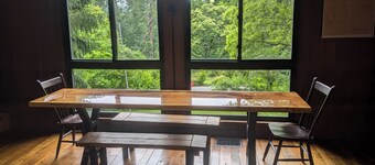 4-bedroom Rustic secluded cabin in fabulous Bedford with WiFi