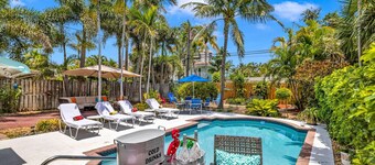 Steps to Beach | Pool + Walk to Dining & Shopping