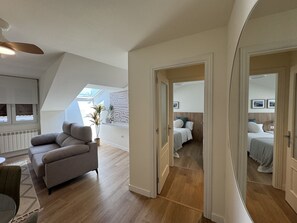 2 bedrooms, iron/ironing board, travel cot, free WiFi