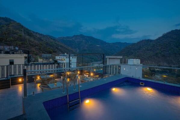 Terrace/patio - Perfectstayz Laxmi Heritage (Rishikesh)